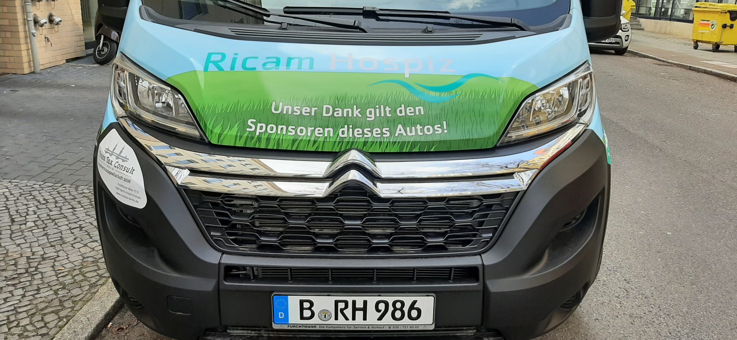 Der neue Transporter für unsere Tagesgäste: Wir sagen Danke!